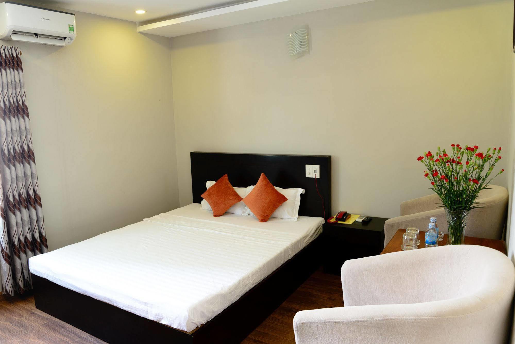 Cosmos Hotel Nha Trang By Ht Ngoại thất bức ảnh